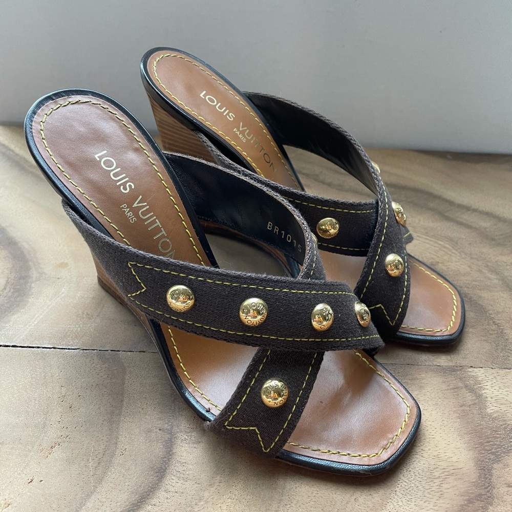 Louis Vuitton wedges size 38.